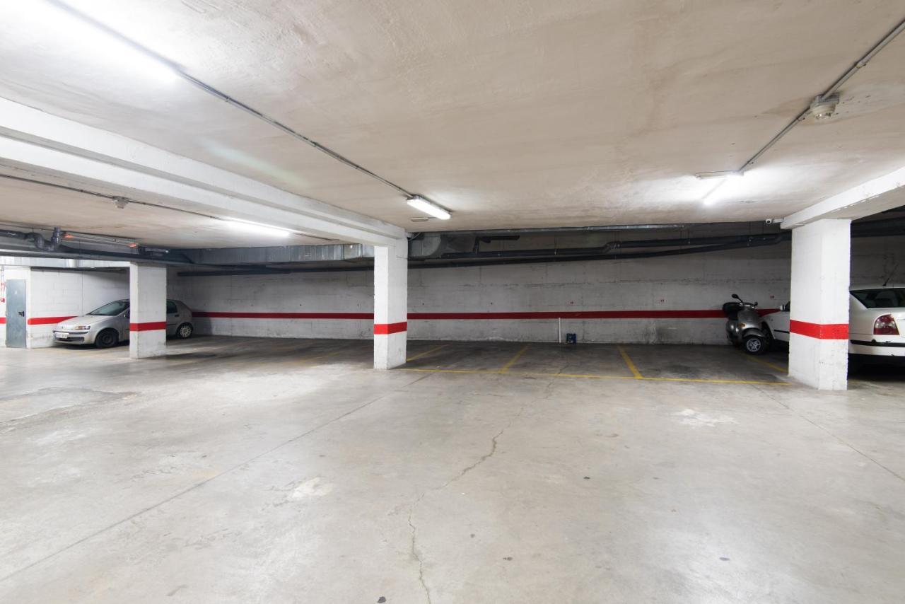 Capuchinos Center - Parking Free&pet Friendly Appartement *